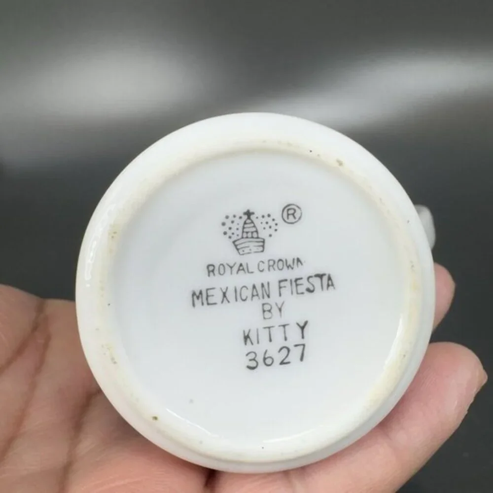 Vintage Royal Crown Mexican Fiesta By Kitty Small Porcelain Pitcher Creamer VTG‎